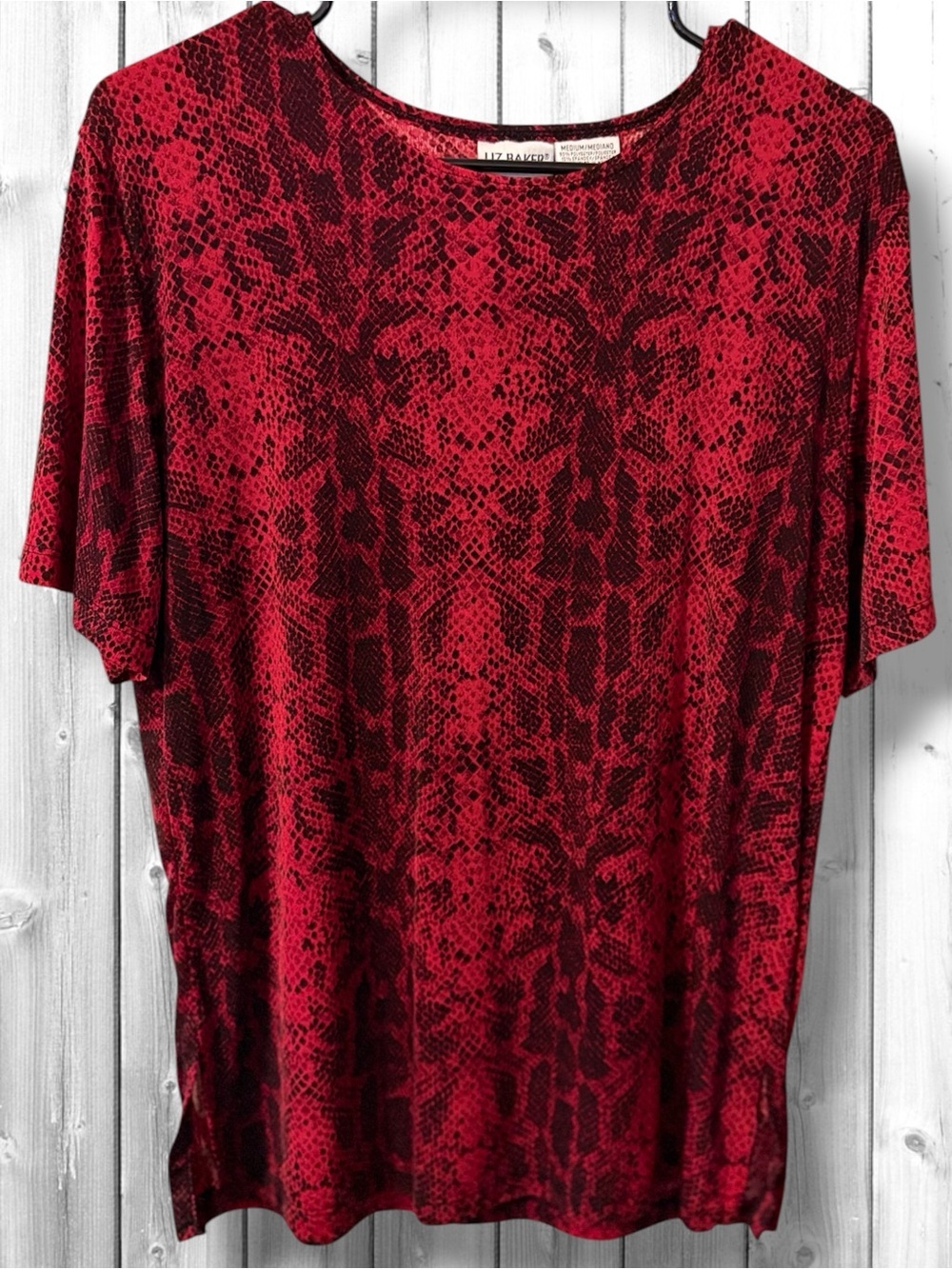 πΌLiz Baker Red Snake-Print Short Sleeve Blouse